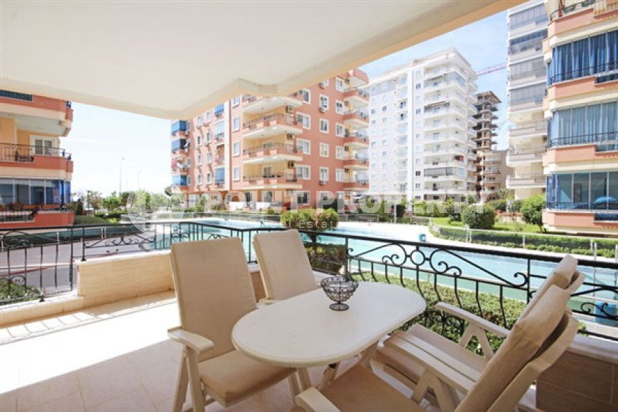 Beautiful bright apartment 2+1, with a total area of 120 m2, on the seashore in the center of Mahmutlar.-id-4095-photo-7