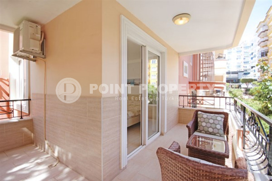 Beautiful bright apartment 2+1, with a total area of 120 m2, on the seashore in the center of Mahmutlar.-id-4095-photo-11