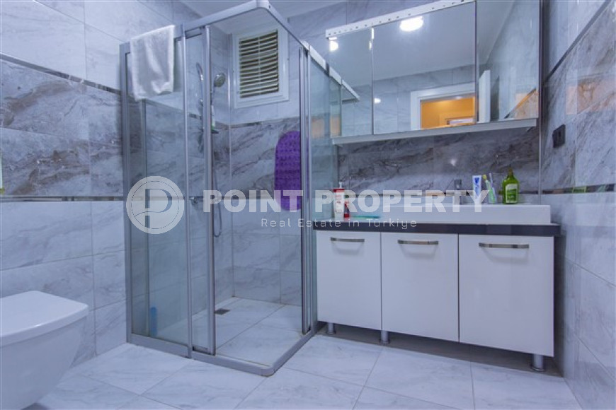 Equipped beautiful apartment 115 m2 with two balconies and furniture, Mahmutlar-id-4107-photo-13