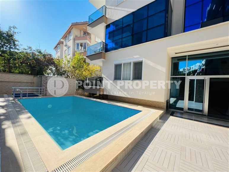 Продается четырёхкомнатный пентхаус с площадью 160 м2 в центре Аланьи-id-4111-фото-4