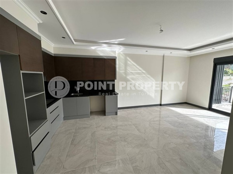 New 1+1 apartment with fine finishing in a luxury residential complex in the comfortable Kargicak area.-id-4121-photo-3