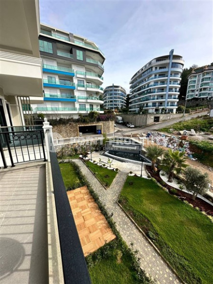 New 1+1 apartment with fine finishing in a luxury residential complex in the comfortable Kargicak area.-id-4121-photo-8