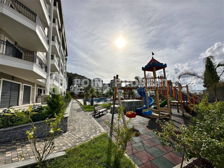 New 1+1 apartment with fine finishing in a luxury residential complex in the comfortable Kargicak area.-id-4121-photo-13