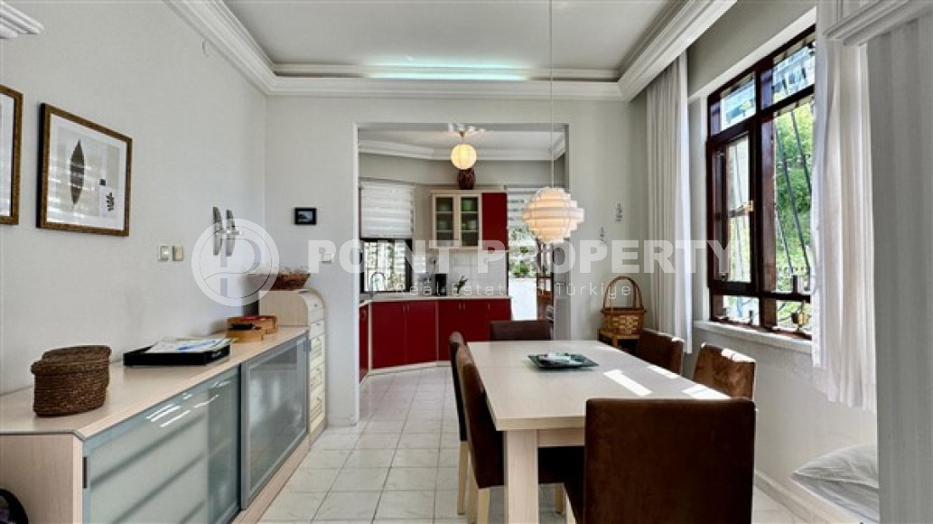 Beautiful garden duplex with an area of 110 m2 in the heart of Alanya-id-4125-photo-1