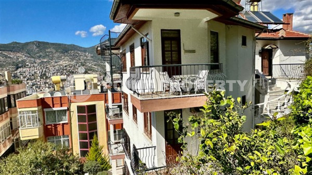 Красивый садовый дуплекс с площадью 110 м2 в самом центре Аланьи-id-4125-фото-15