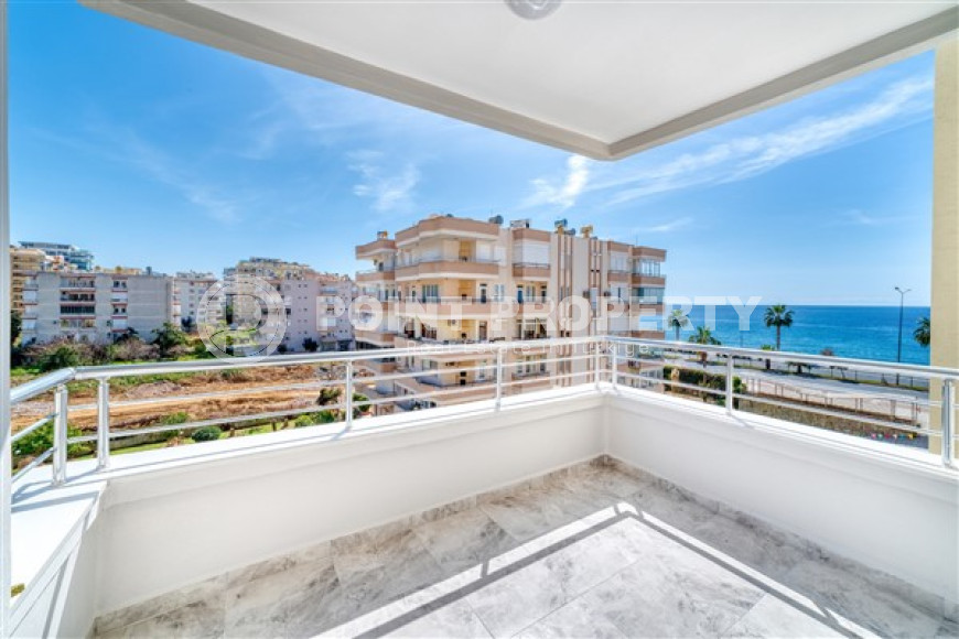 Стильная квартира 3+1 с дизайнерским ремонтом в 50 метрах от пляжа и набережной в популярном районе Махмутлар.-id-4126-фото-12