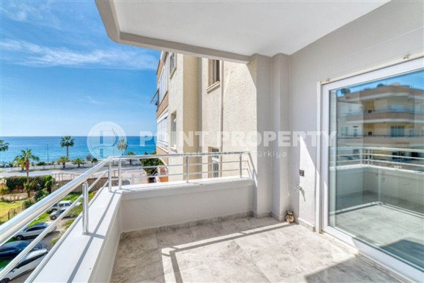 Стильная квартира 3+1 с дизайнерским ремонтом в 50 метрах от пляжа и набережной в популярном районе Махмутлар.-id-4126-фото-15