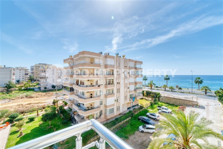 Стильная квартира 3+1 с дизайнерским ремонтом в 50 метрах от пляжа и набережной в популярном районе Махмутлар.-id-4126-фото-17