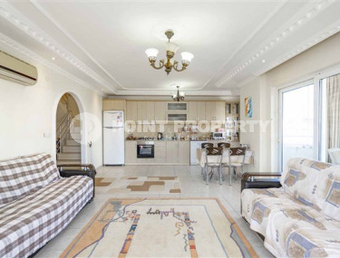 Panoramic duplex 4+1, with a total area of 220 m2, on the 11th floor with an attic, 400 meters from the sea.-id-4128-photo-2