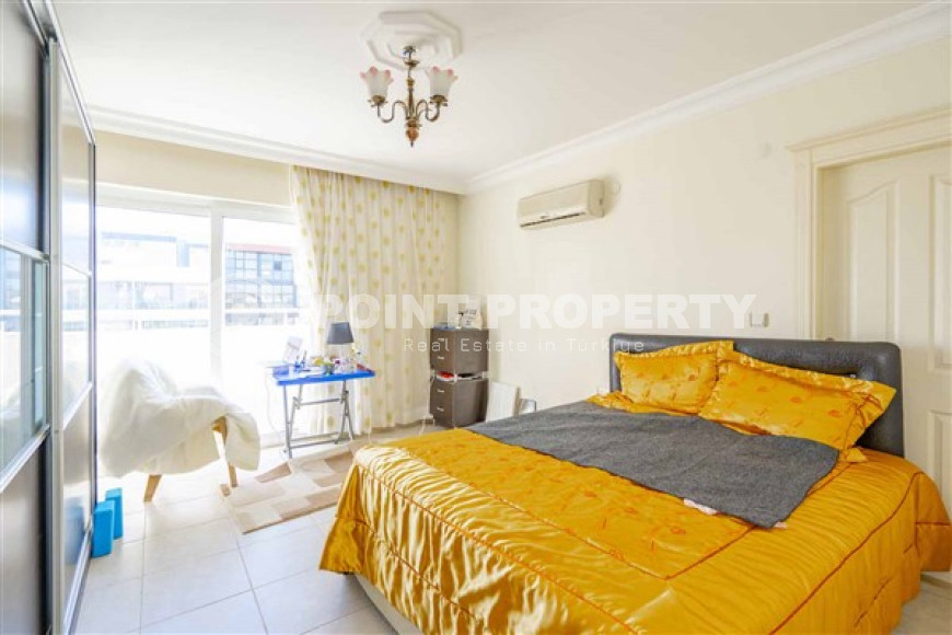 Панорамный дуплекс 4+1, общей площадью 220 м2, на 11-м этаже с мансардой в 400 метрах от моря.-id-4128-фото-8