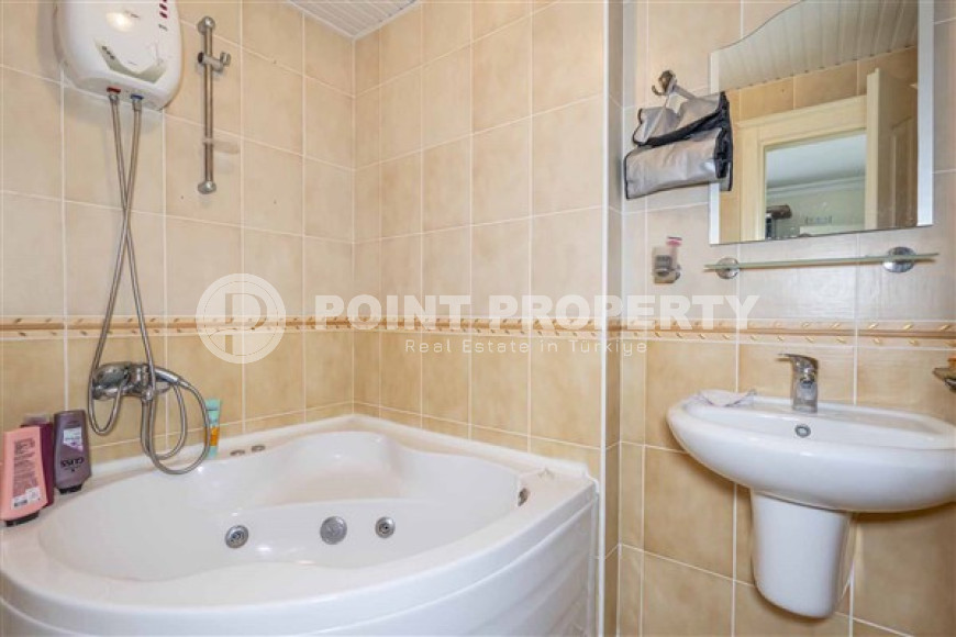 Панорамный дуплекс 4+1, общей площадью 220 м2, на 11-м этаже с мансардой в 400 метрах от моря.-id-4128-фото-10