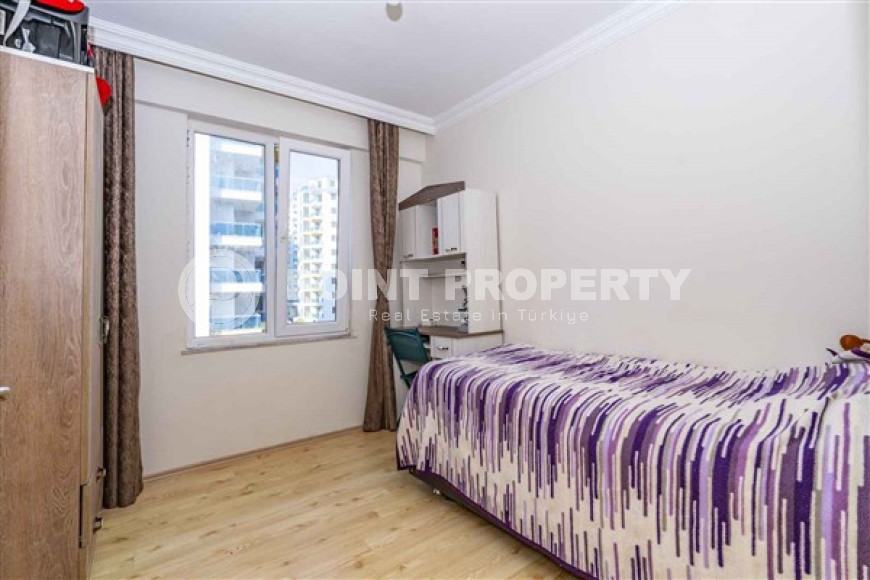 Spacious three-bedroom apartment on the 7th floor in the center of Mahmutlar.-id-4130-photo-5