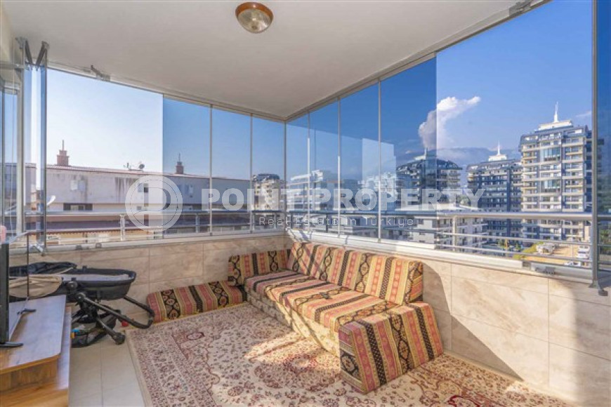 Spacious three-bedroom apartment on the 7th floor in the center of Mahmutlar.-id-4130-photo-7
