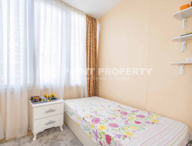 Apartment 4+1 on the 1st floor in a house built in 2008 in the center of the modern Mahmutlar district.-id-4131-photo-3