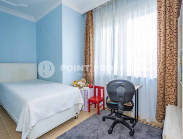 Apartment 4+1 on the 1st floor in a house built in 2008 in the center of the modern Mahmutlar district.-id-4131-photo-5