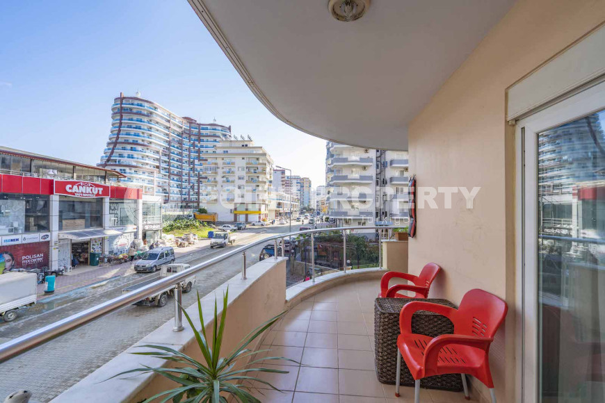 Apartment 4+1 on the 1st floor in a house built in 2008 in the center of the modern Mahmutlar district.-id-4131-photo-8