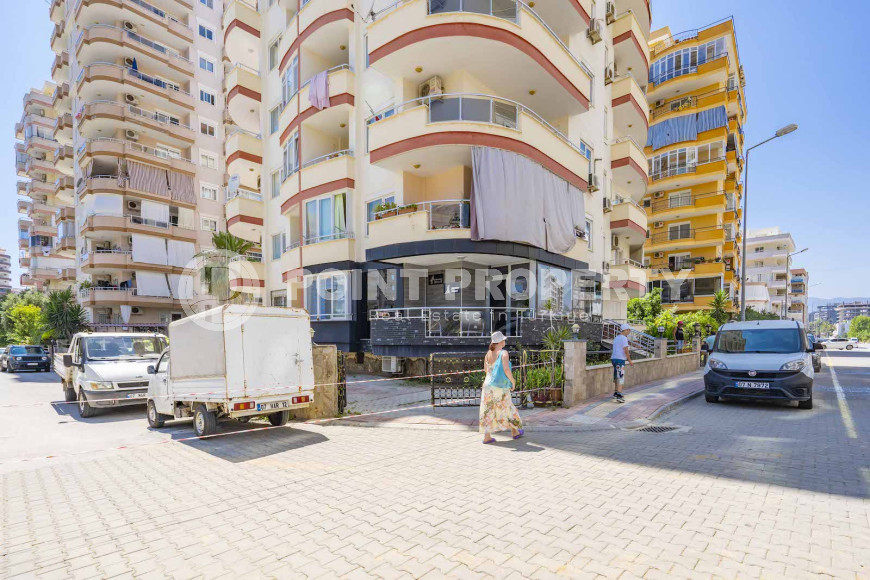 Apartment 4+1 on the 1st floor in a house built in 2008 in the center of the modern Mahmutlar district.-id-4131-photo-17