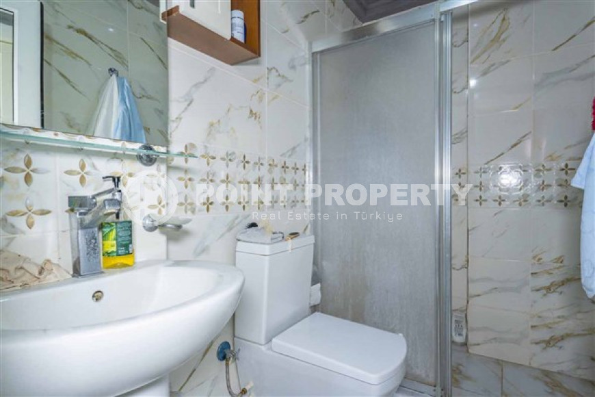 Comfortable 3+1 apartment with high-quality renovation and pleasant interior, 50 meters from the sea.-id-4132-photo-8