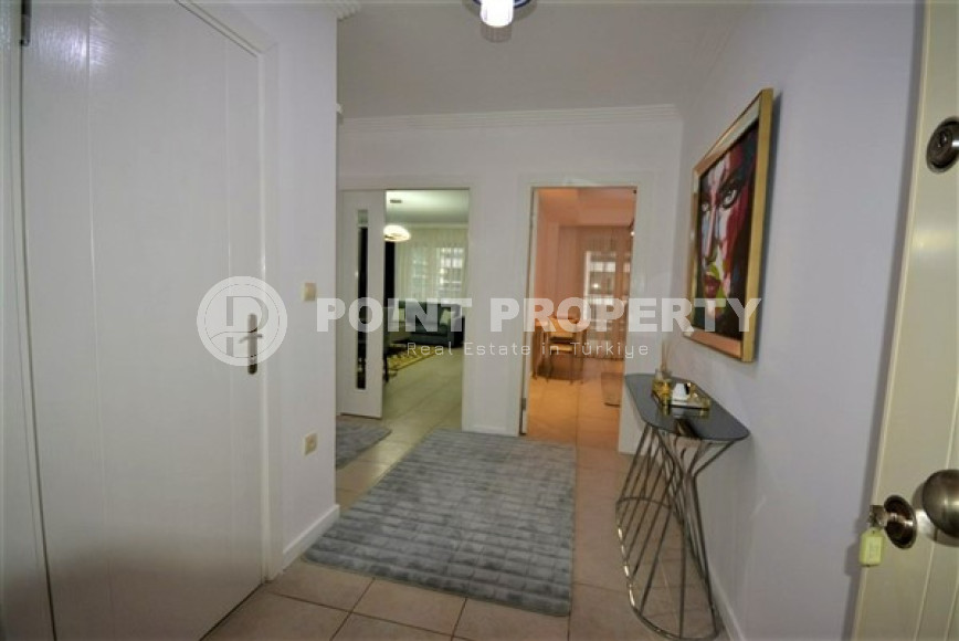Spacious furnished two-bedroom apartment in the center of Mahmutlar.-id-4133-photo-4