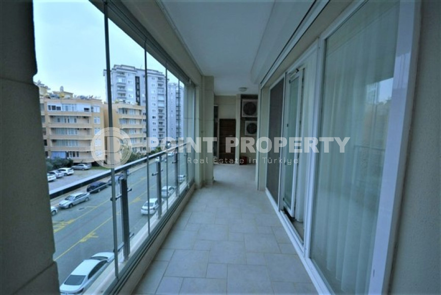 Spacious furnished two-bedroom apartment in the center of Mahmutlar.-id-4133-photo-9