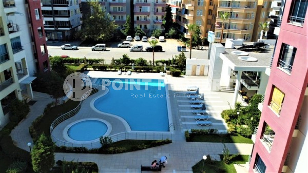 Spacious furnished two-bedroom apartment in the center of Mahmutlar.-id-4133-photo-11
