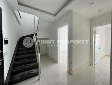 Просторный дуплекс 3+1 с чистовой отделкой в новом жилом комплексе в 500 метрах от пляжа и набережной.-id-4134-фото-3