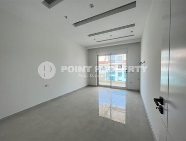 Просторный дуплекс 3+1 с чистовой отделкой в новом жилом комплексе в 500 метрах от пляжа и набережной.-id-4134-фото-5