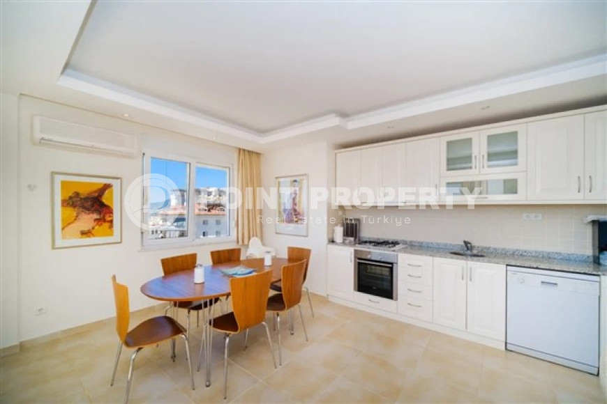 Светлая уютная квартира 2+1 на 7-м этаже с панорамным видом на море в спокойном районе Аланьи Тосмур.-id-4137-фото-3