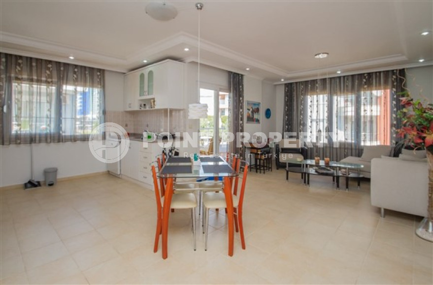 Пятикомнатная двухуровневая квартира с большой площадью 180 м2 в районе Тосмур-id-4138-фото-13