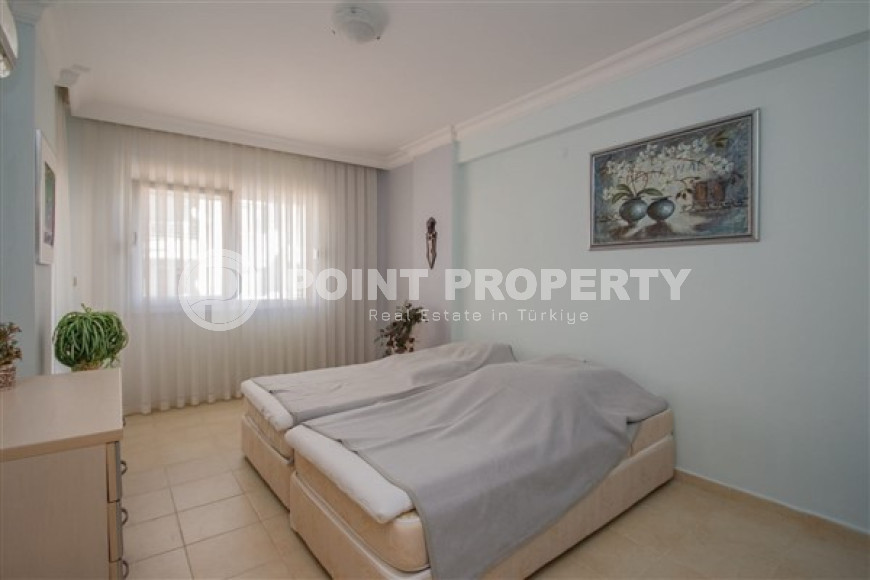 Пятикомнатная двухуровневая квартира с большой площадью 180 м2 в районе Тосмур-id-4138-фото-14