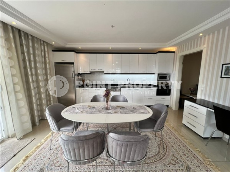 Современная квартира с дизайнерским ремонтом на 6-м этаже с видом на горы и море.-id-4139-фото-2