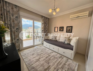 Современная квартира с дизайнерским ремонтом на 6-м этаже с видом на горы и море.-id-4139-фото-5