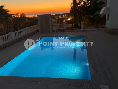 Комфортабельная дуплексная вилла с площадью 220 м2, район Инжекум, Аланья-id-4144-фото-3