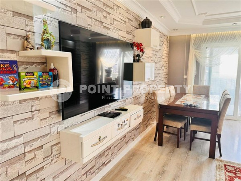 Large two-level apartment on the 10th floor with an attic with panoramic views of the Taurus Mountains. It is possible to obtain a residence permit.-id-4157-photo-2