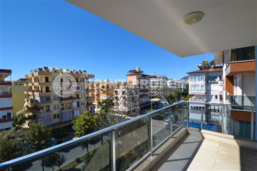 Comfortable 2+1 apartment with an area of 85 m2 in the Cleopatra Beach area, Alanya center-id-4167-photo-6