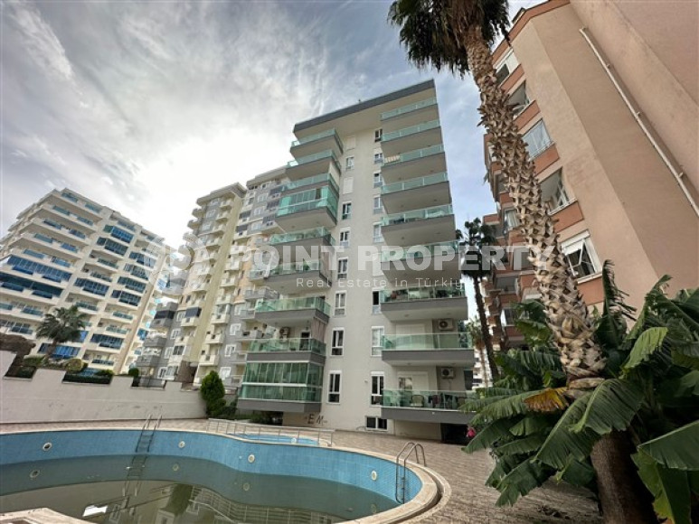 Two-level four-room apartment with furniture on the 11th floor of a high-rise complex in the Mahmutlar area-id-4169-photo-14