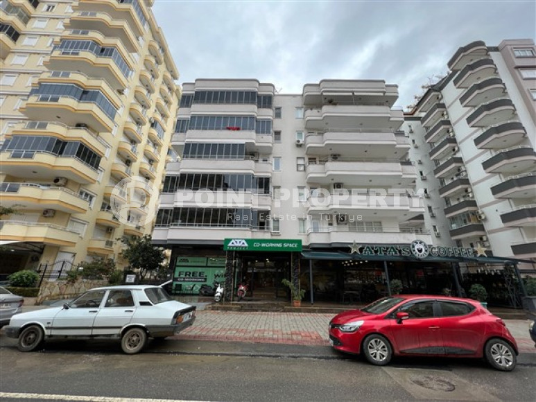 Spacious 3+1 apartment with an area of 150 m2 100 meters from the sea, Mahmutlar-id-4170-photo-2