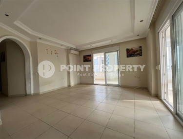 Well-maintained and inexpensive three-room apartment on the 8th floor in the Mahmutlar area-id-4173-photo-3