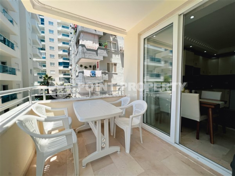 Прекрасная светлая квартира 2+1 с мебелью и бытовой техникой в центре района Махмутлар.-id-4175-фото-7