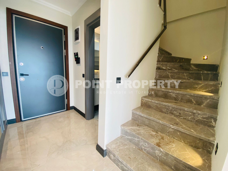 Дуплекс 2+1 на 5-м этаже с мансардой с невероятным панорамным видом на море.-id-4176-фото-7