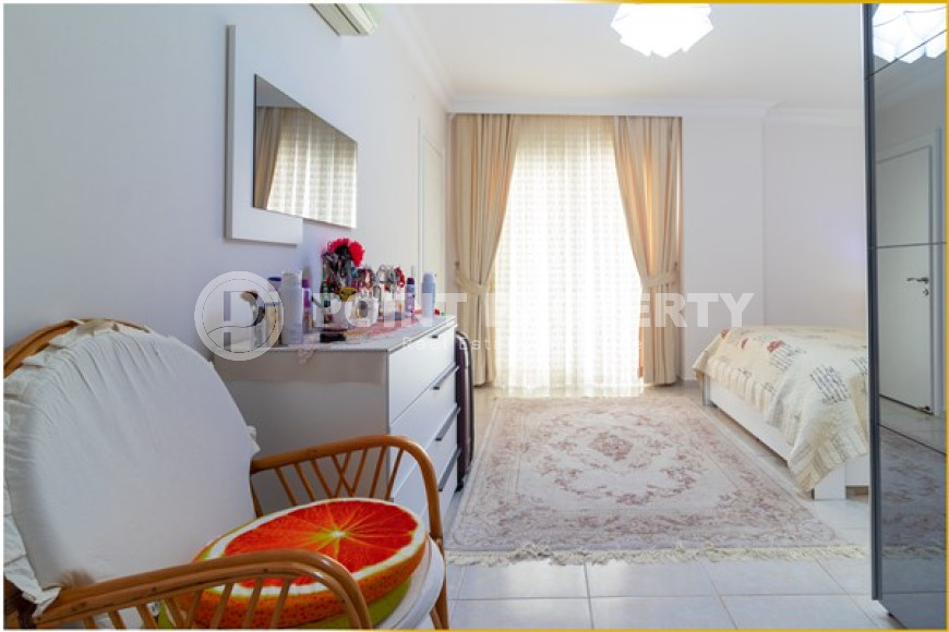 Modern two-bedroom apartment 400 meters from the sea in the popular Mahmutlar area.-id-4182-photo-4