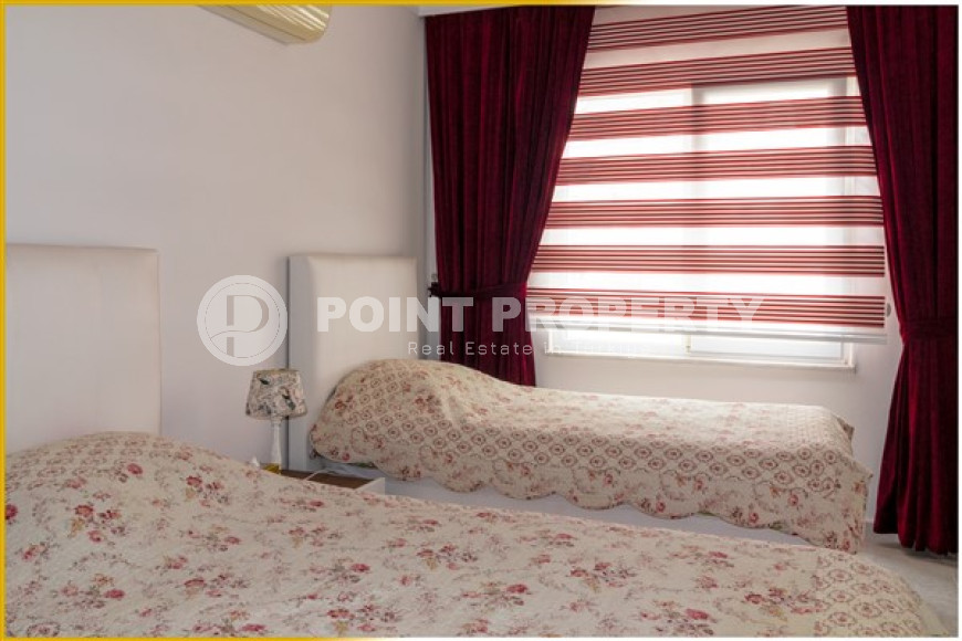 Modern two-bedroom apartment 400 meters from the sea in the popular Mahmutlar area.-id-4182-photo-6