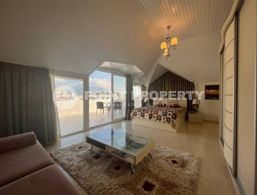 Royal penthouse with 4+1 layout and area of 225 m2 in Cikcilli area-id-4185-photo-3