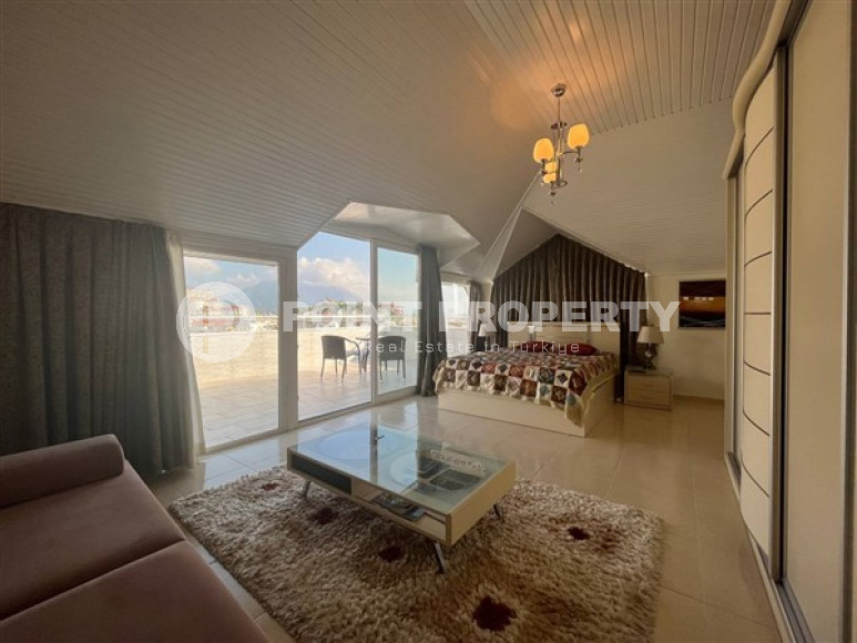 Royal penthouse with 4+1 layout and area of 225 m2 in Cikcilli area-id-4185-photo-3
