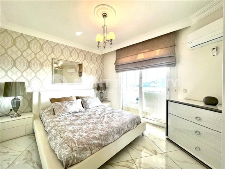 Royal penthouse with 4+1 layout and area of 225 m2 in Cikcilli area-id-4185-photo-6
