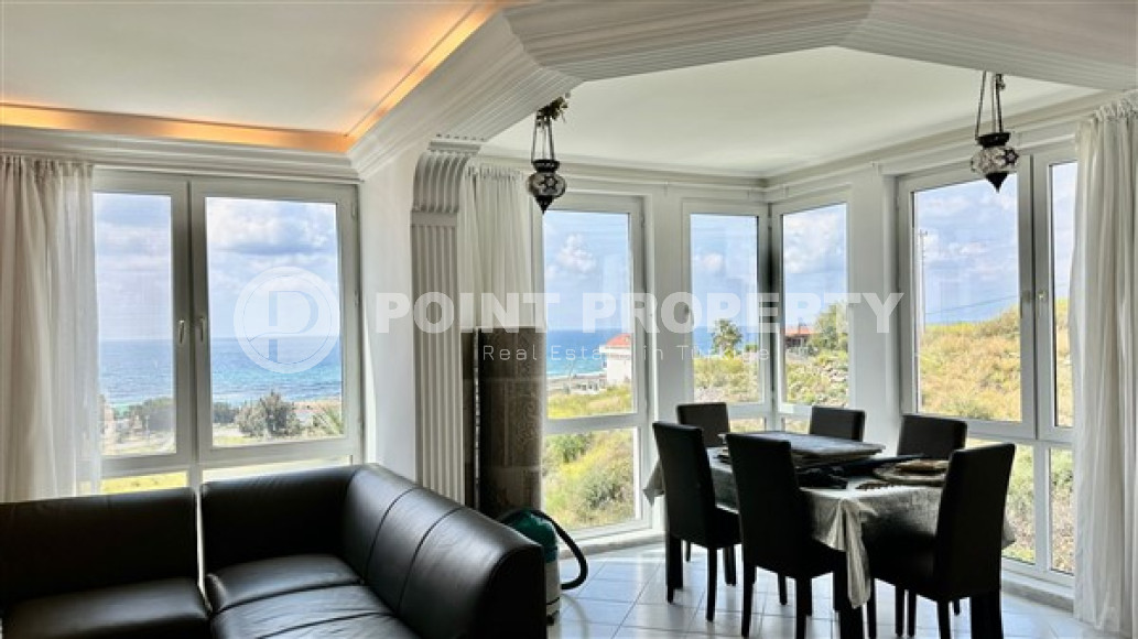 Очаровательная триплексная вилла с площадью 180 м2 и тремя ванными комнатами в районе Демирташ-id-4188-фото-2