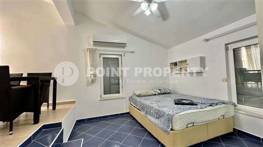 Очаровательная триплексная вилла с площадью 180 м2 и тремя ванными комнатами в районе Демирташ-id-4188-фото-8