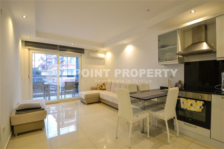 Апартаменты с хорошим ремонтом, с мебелью и техникой в 300 от моря в центре Аланьи.-id-4192-фото-1