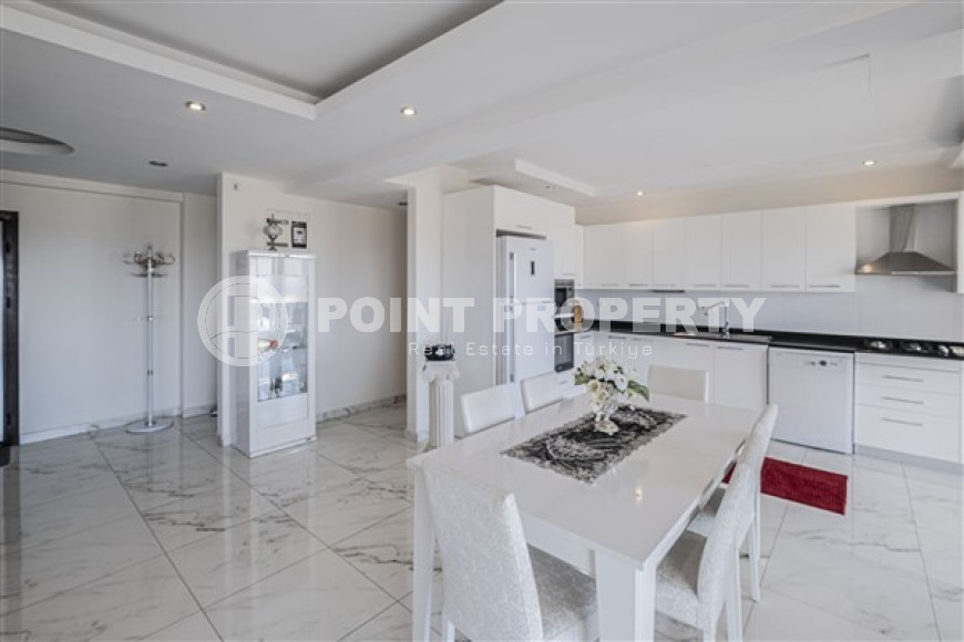 Дуплексная четырёхкомнатная квартира 250 м2 с мебелью, район Джикджилли-id-4193-фото-4