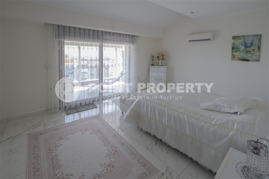 Дуплексная четырёхкомнатная квартира 250 м2 с мебелью, район Джикджилли-id-4193-фото-11